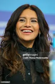 dira paes