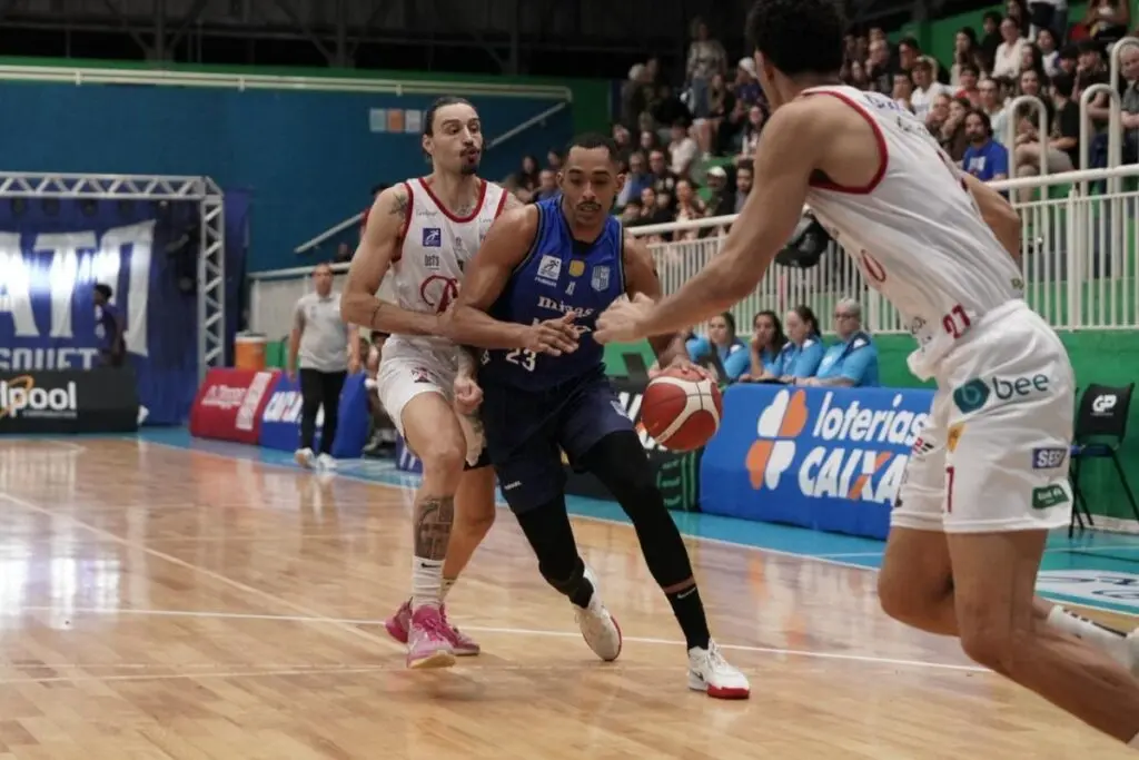 pato basquete x minas