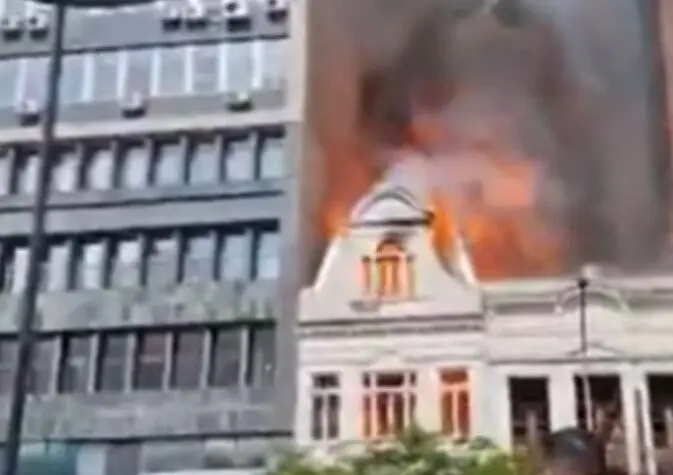 incendio predio porto alegre