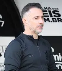 v tor pereira