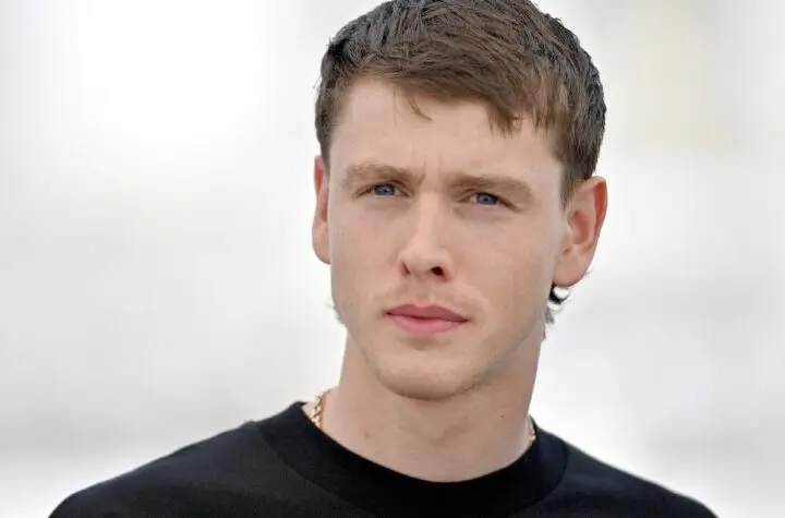 harris dickinson