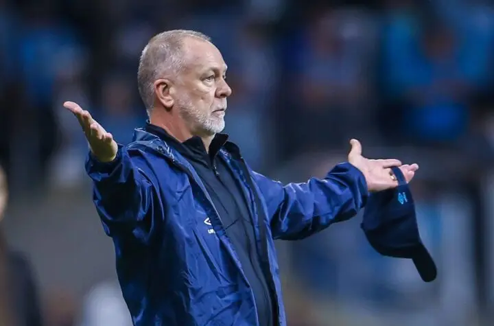 mano menezes