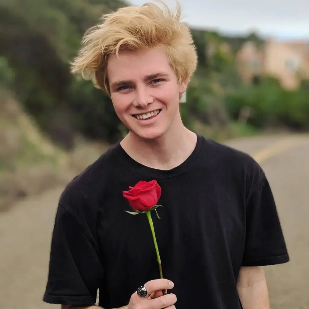alex warren