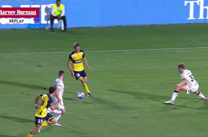 brisbane roar x central coast mariners
