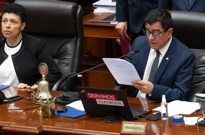 congresso destitui presidente do peru