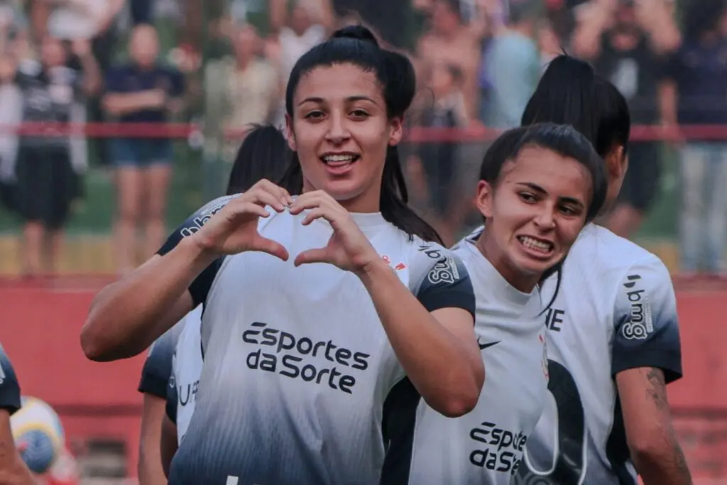corinthians joga hoje