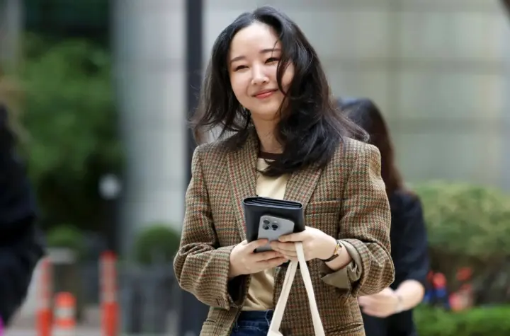 min hee jin