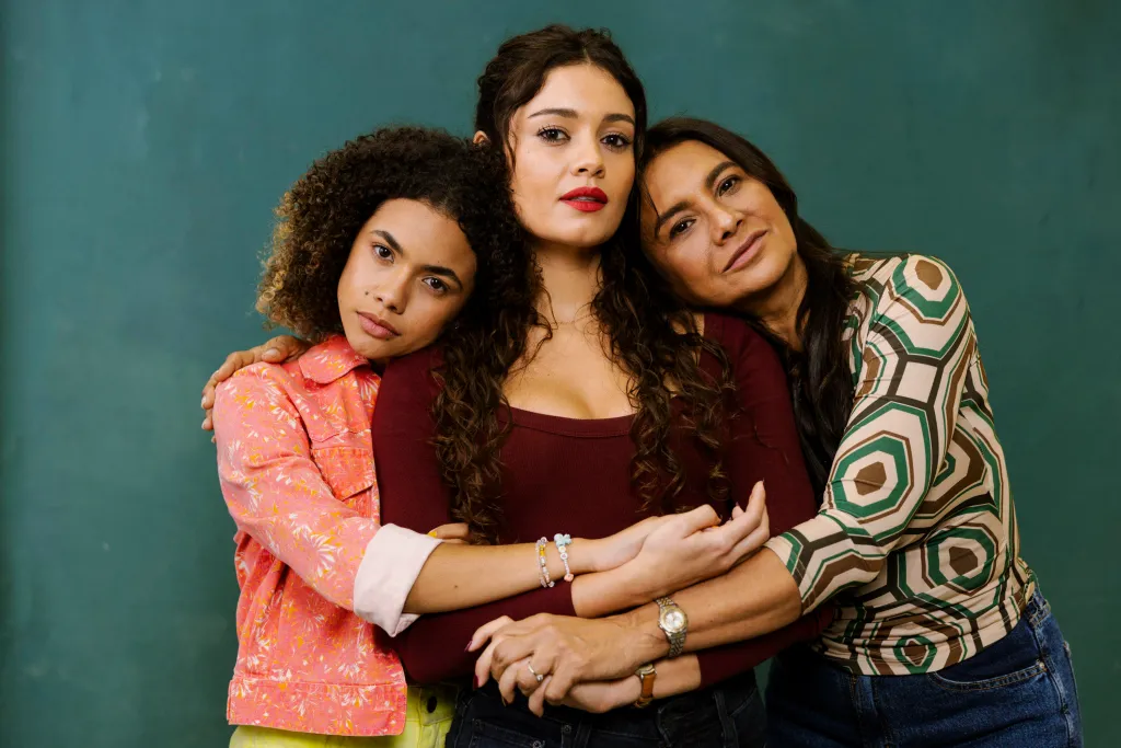 que horas come a a novela tr s gra as