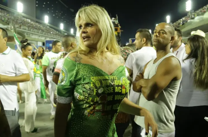 rainha de bateria mocidade