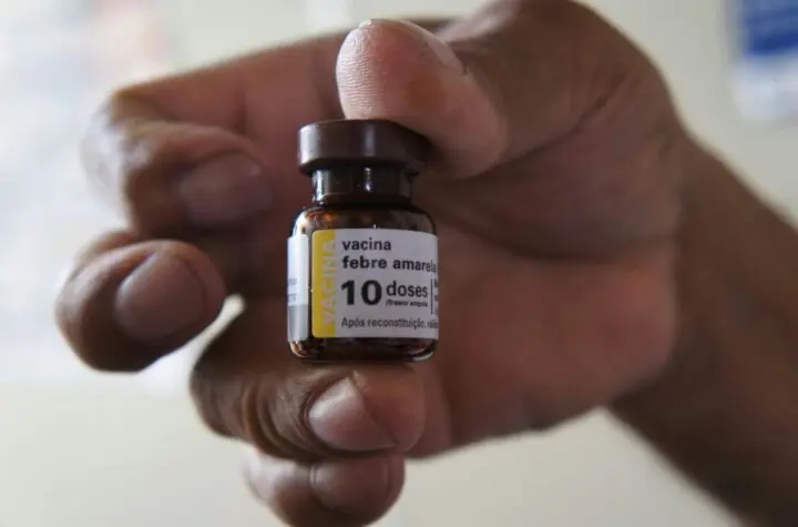 vacina o contra sarampo e febre amarela