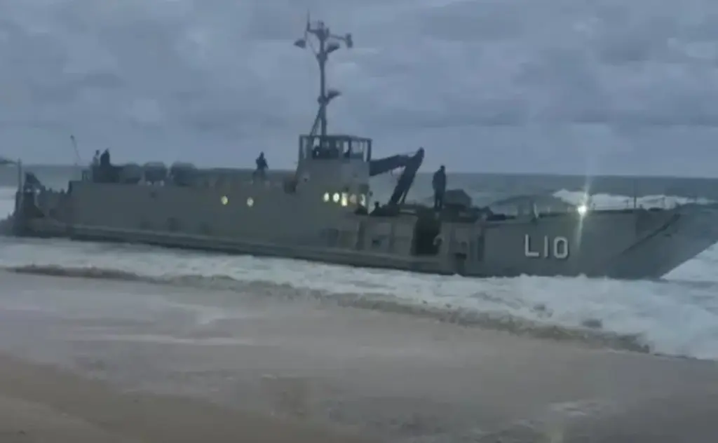 navio da marinha encalhado — BR news